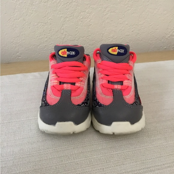 Nike Toddler Air Max 95 Doodles Sneakers Shoes Size 4C Pink CI9938-500 - Picture 3 of 8